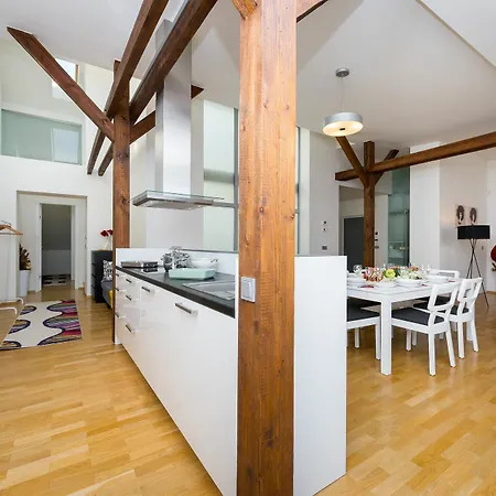 Empirent Park Apartment *