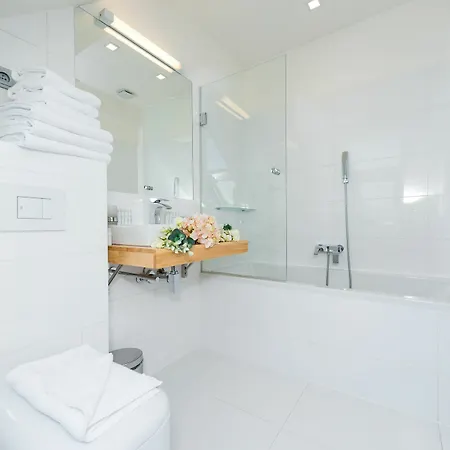 Empirent Park Apartment
